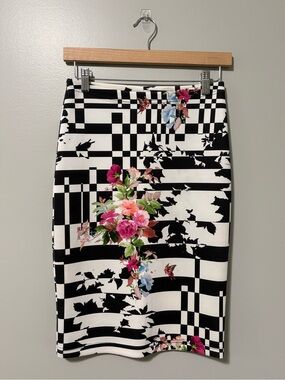 Milano Optical Checker Floral Print Pull-On Pencil Skirt.